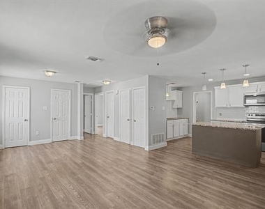 2508 Hillglenn Road - Photo Thumbnail 16