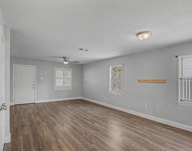 2508 Hillglenn Road - Photo Thumbnail 15