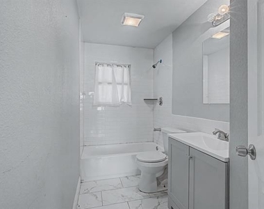 2508 Hillglenn Road - Photo Thumbnail 5