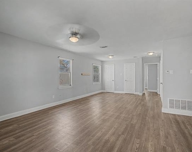 2508 Hillglenn Road - Photo Thumbnail 23