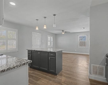 2508 Hillglenn Road - Photo Thumbnail 8