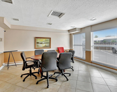 2555 Ne 11th Street - Photo Thumbnail 26