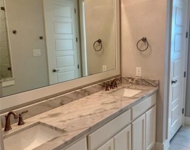 9600 Sullivan Lane - Photo Thumbnail 19