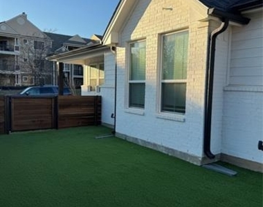 9600 Sullivan Lane - Photo Thumbnail 4