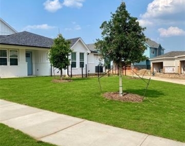 9600 Sullivan Lane - Photo Thumbnail 6