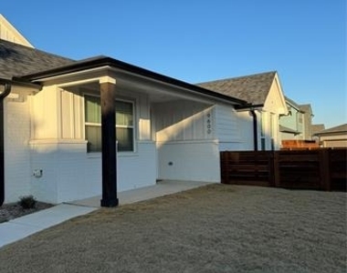 9600 Sullivan Lane - Photo Thumbnail 3
