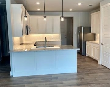 9600 Sullivan Lane - Photo Thumbnail 9