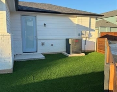 9600 Sullivan Lane - Photo Thumbnail 25