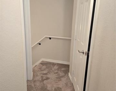 7800 Irish Drive - Photo Thumbnail 20