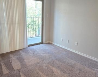 7800 Irish Drive - Photo Thumbnail 13