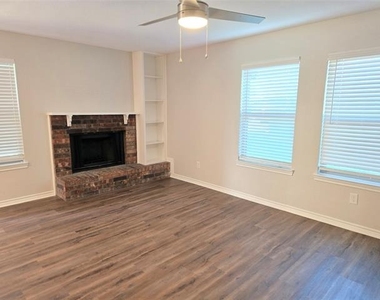 7800 Irish Drive - Photo Thumbnail 11