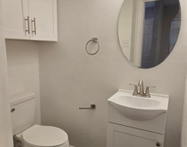 7800 Irish Drive - Photo Thumbnail 16