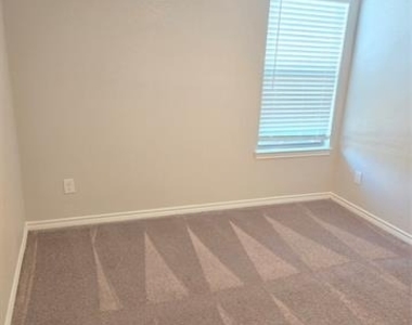 7800 Irish Drive - Photo Thumbnail 19