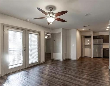 1925 Moser Avenue - Photo Thumbnail 6