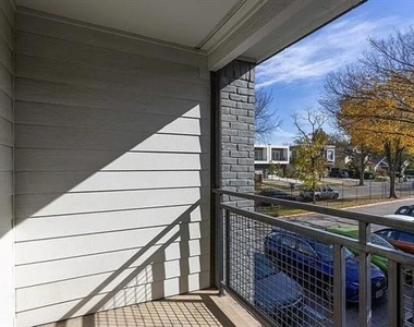 1925 Moser Avenue - Photo Thumbnail 9