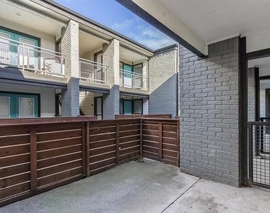 1925 Moser Avenue - Photo Thumbnail 20