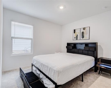 3505 Flicker Lane - Photo Thumbnail 20