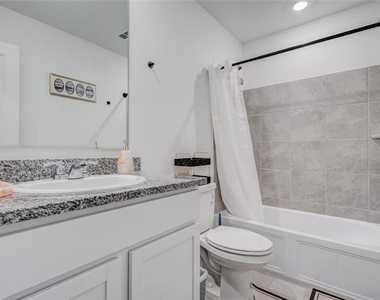 3505 Flicker Lane - Photo Thumbnail 21