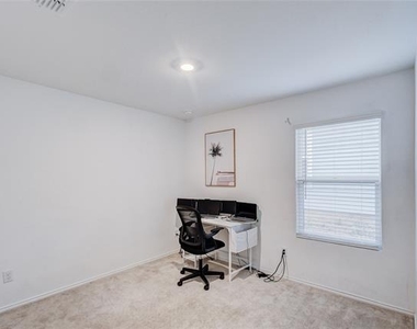 3505 Flicker Lane - Photo Thumbnail 23