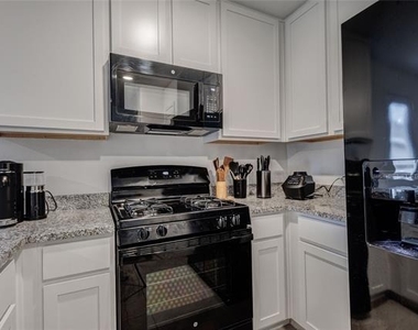 3505 Flicker Lane - Photo Thumbnail 8