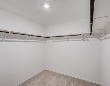 3505 Flicker Lane - Photo Thumbnail 18