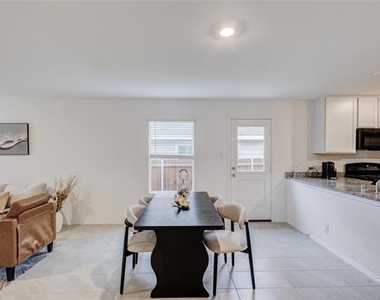 3505 Flicker Lane - Photo Thumbnail 5