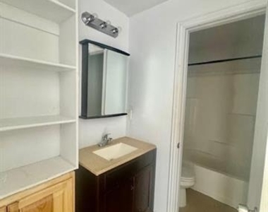 898 Reno - Photo Thumbnail 5