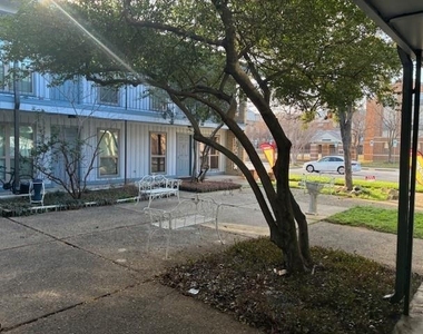 425 S Oak Street - Photo Thumbnail 20