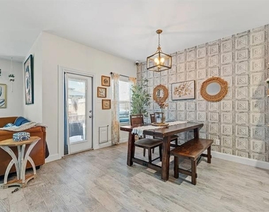 11321 Pecan Creek Drive - Photo Thumbnail 1