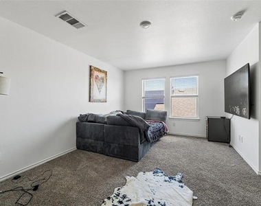 11321 Pecan Creek Drive - Photo Thumbnail 7