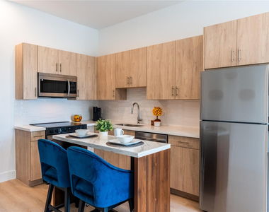 2701 Sw 4th Place - Photo Thumbnail 1