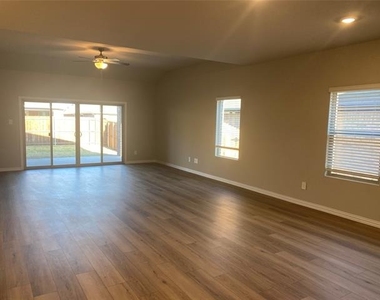 2129 Mustang Way - Photo Thumbnail 4