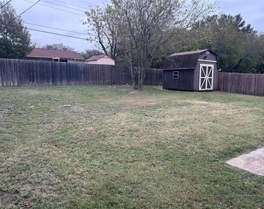 1105 Saturn Drive - Photo Thumbnail 12