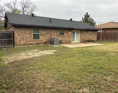 1105 Saturn Drive - Photo Thumbnail 11
