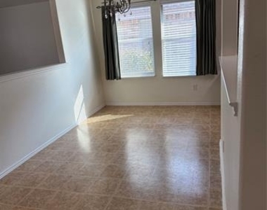 4709 Redbud Drive - Photo Thumbnail 4