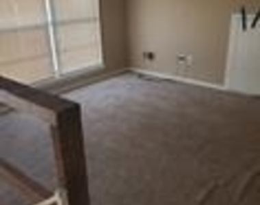 8900 N Shannon Avenue - Photo Thumbnail 10