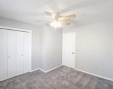 8900 N Shannon Avenue - Photo Thumbnail 19