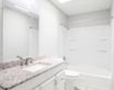 8900 N Shannon Avenue - Photo Thumbnail 2