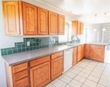 8900 N Shannon Avenue - Photo Thumbnail 11