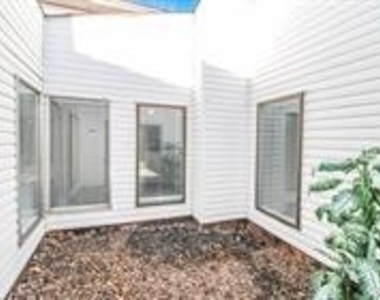 8900 N Shannon Avenue - Photo Thumbnail 17