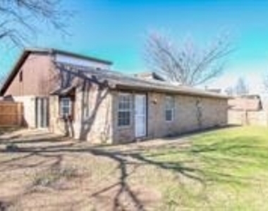 8900 N Shannon Avenue - Photo Thumbnail 16