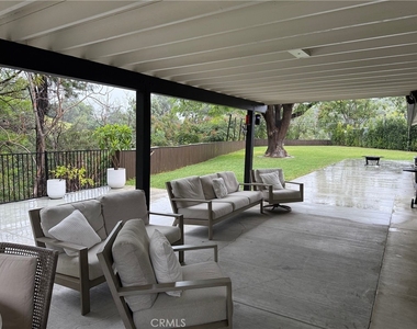 1530 Robin Way - Photo Thumbnail 12