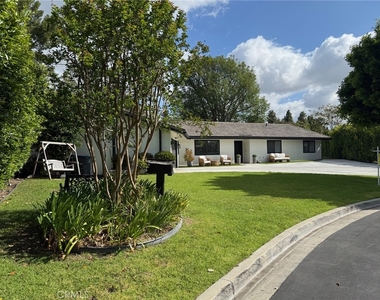 1530 Robin Way - Photo Thumbnail 34