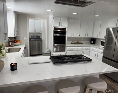 1530 Robin Way - Photo Thumbnail 25