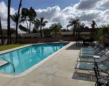 1530 Robin Way - Photo Thumbnail 32