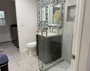 1530 Robin Way - Photo Thumbnail 6
