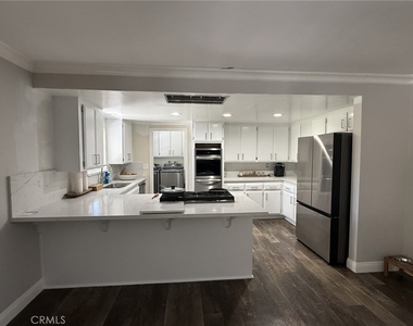 1530 Robin Way - Photo Thumbnail 21