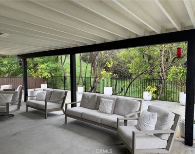 1530 Robin Way - Photo Thumbnail 13