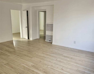 1310 W 89th Street - Photo Thumbnail 8