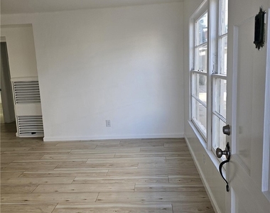 1310 W 89th Street - Photo Thumbnail 9